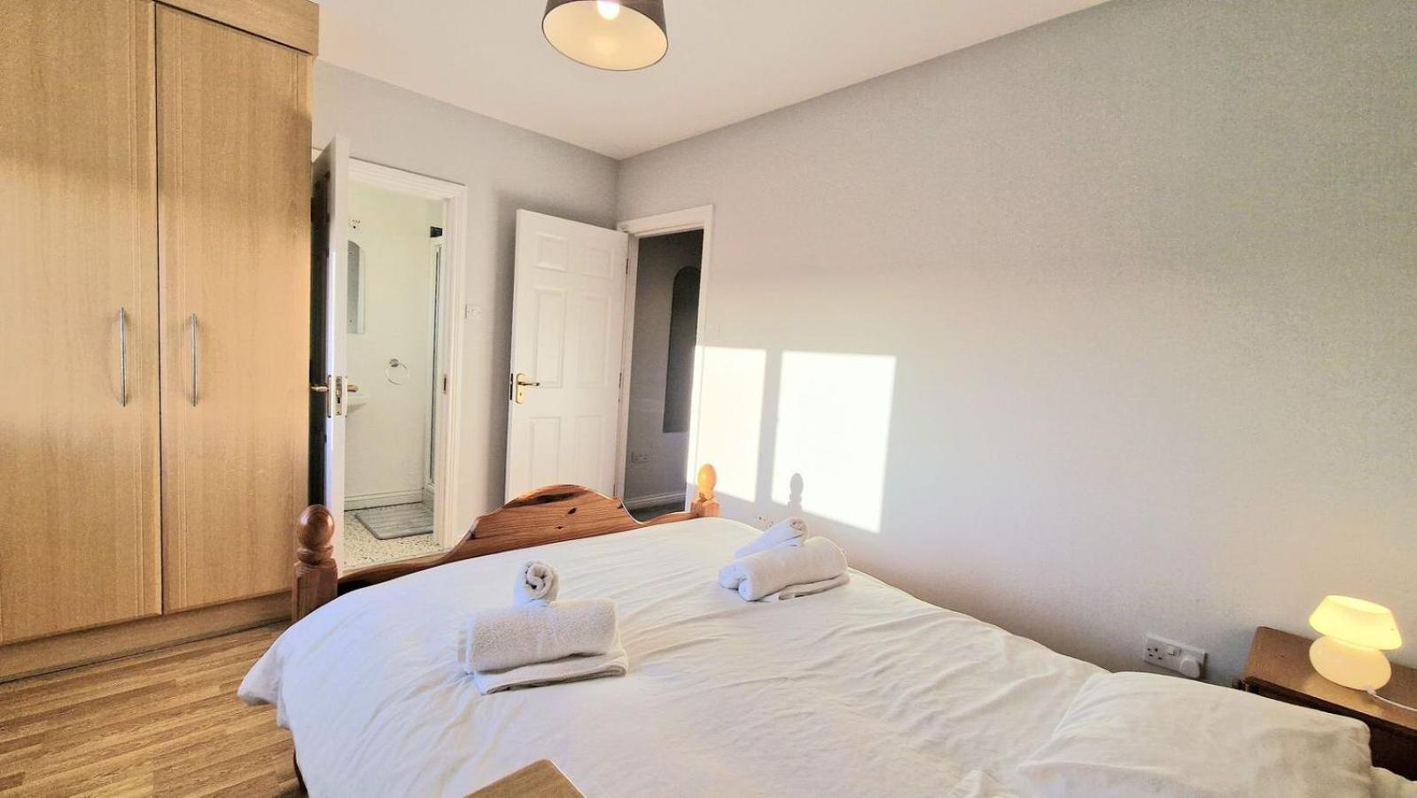 Cosy 3 Bedroom All Ensuites Голуэй Экстерьер фото